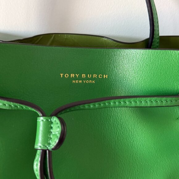 Tory Burch Block T Bucket Bag - Green Leather - Picture 2 of 9